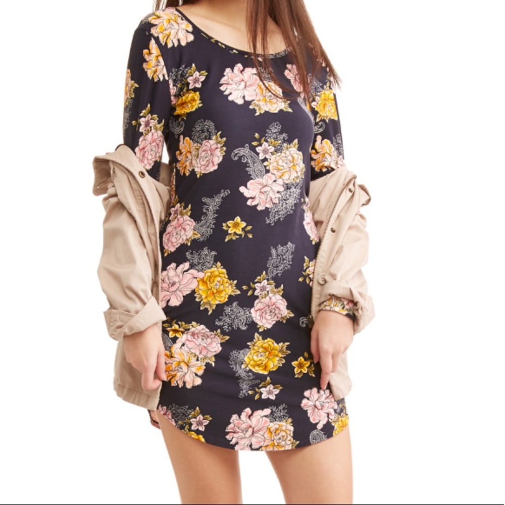 Zen Bohemian Skylar Gray Floral CrossBack Dress•L-1X - Picture 2 of 16